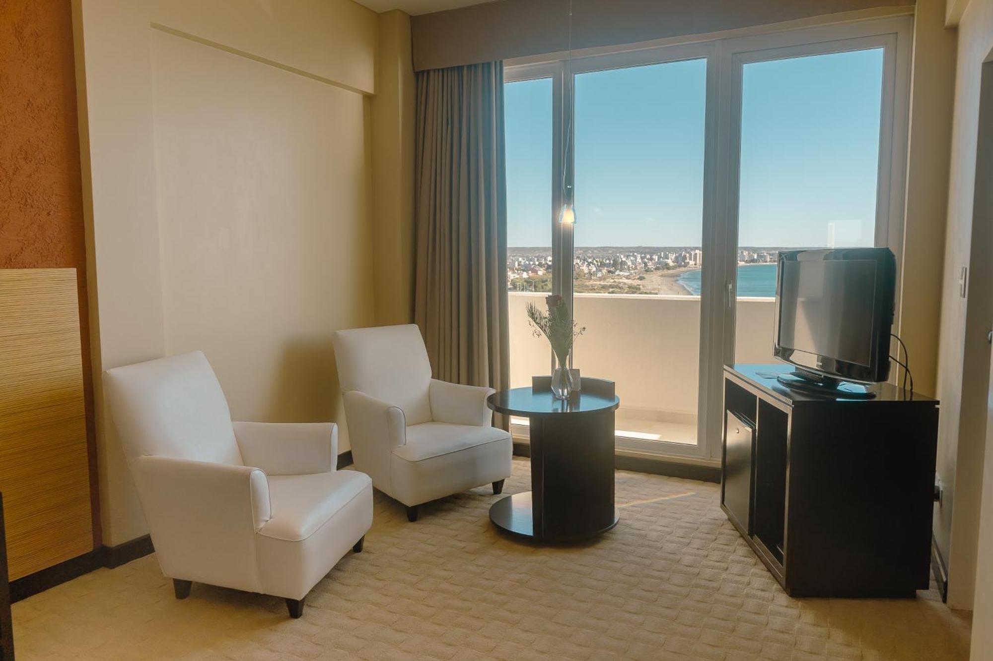 פוארטו מדרין Rayentray Grand Hotel מראה חיצוני תמונה